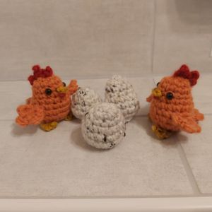 Big eggs, small birds